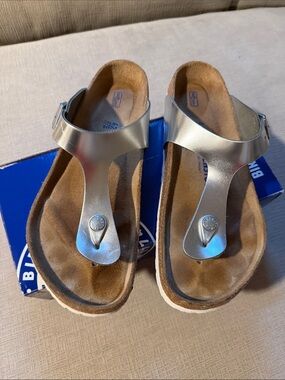 Birkenstock Metallic Silver Thong Sandals with Buckle